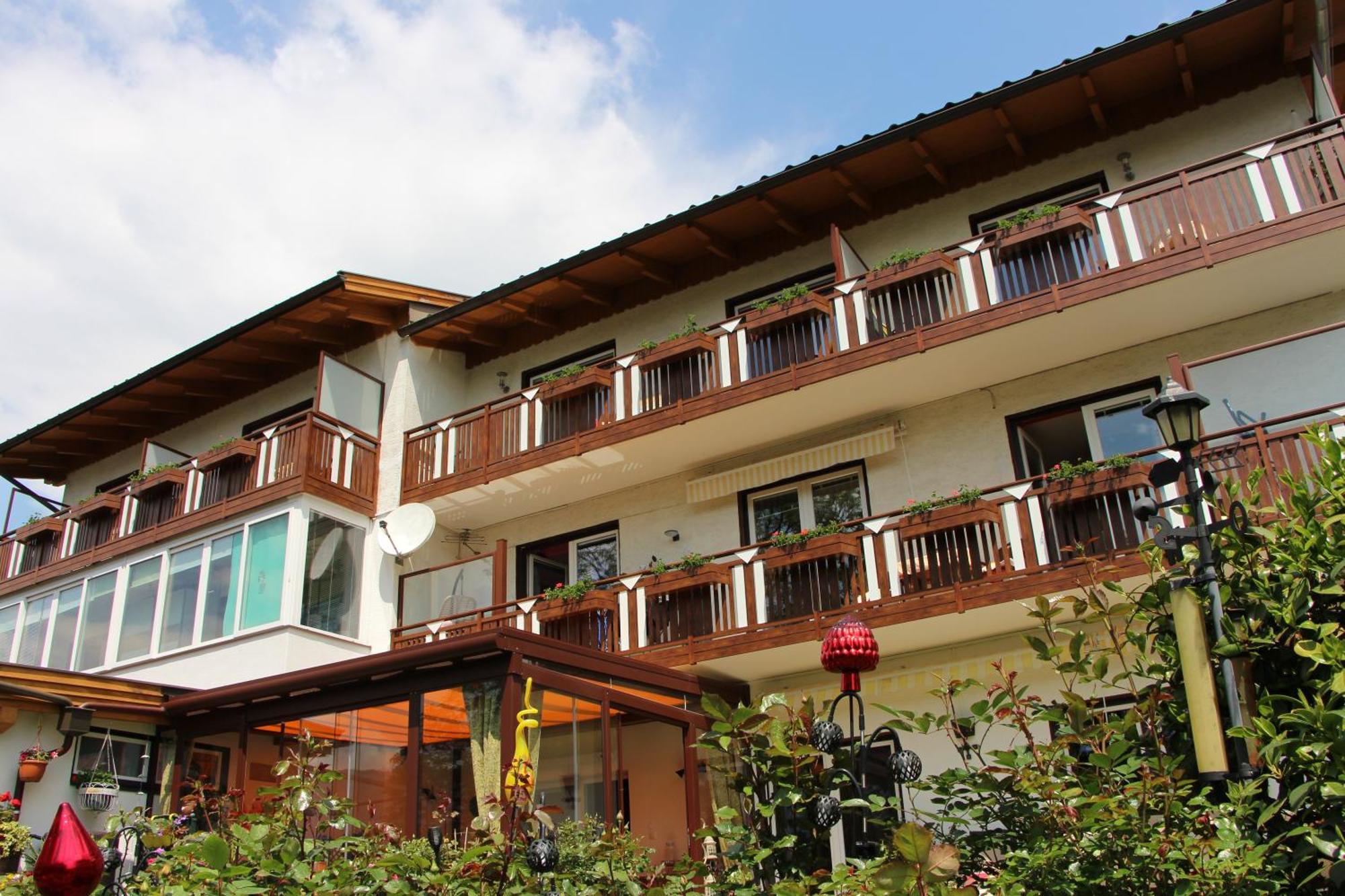 Haus Riedl Hotel Seeboden Exterior foto